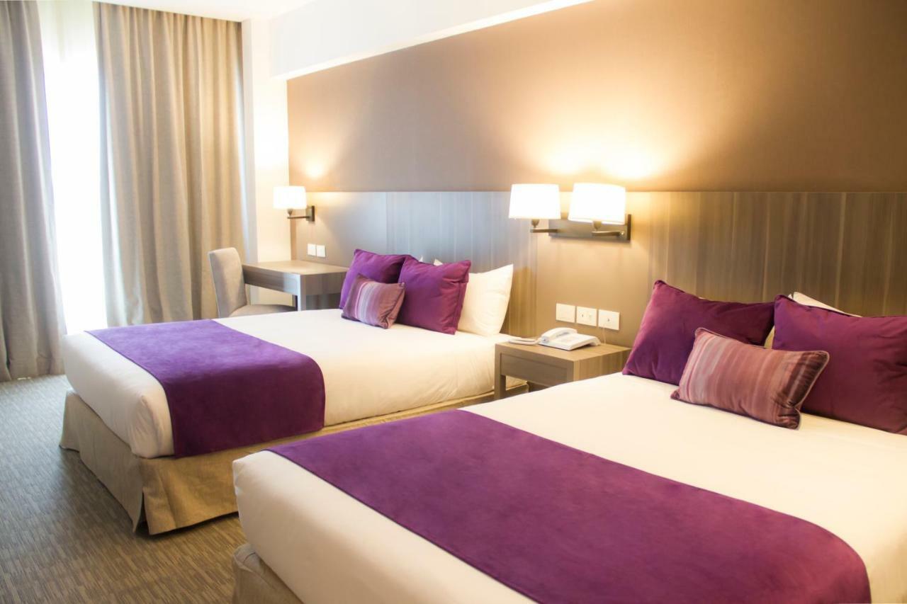 Hotel Land Plaza La Plata Bagian luar foto