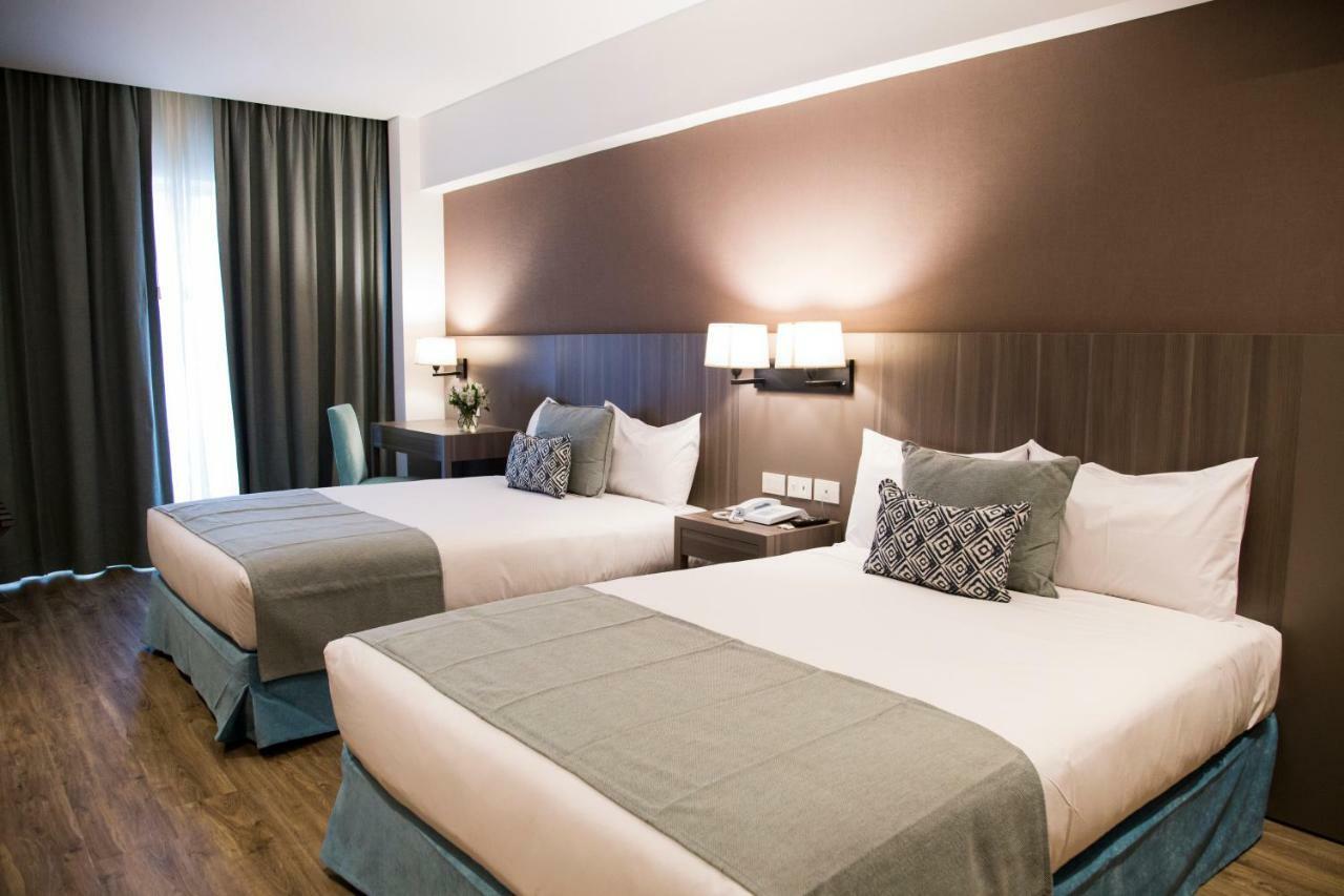 Hotel Land Plaza La Plata Bagian luar foto